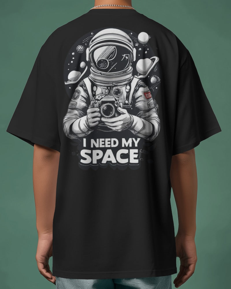 i need my space - Oversized Black Tee